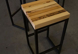 Nội thất quán cafe đẹp – mẫu ghế khung sắt hộp đơn giản