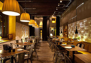 Tại sao nên lựa chọn bàn ghế cafe từ gỗ