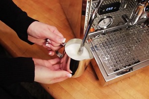 Học pha chế đồ uống ở đâu Hà Nội là uy tín, chất lượng